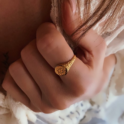 pierścionek z motywem słońca