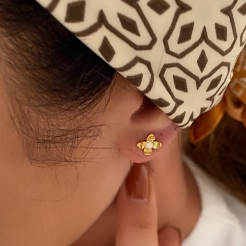 kolczyki pozłacane z opalem kwiatuszki