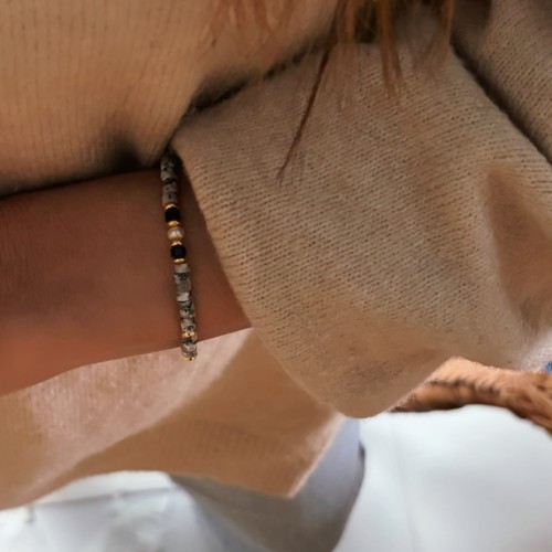 bransoletka z kamieniami