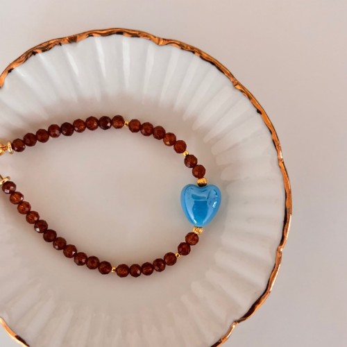 bransoletka z różowym serduszkiem